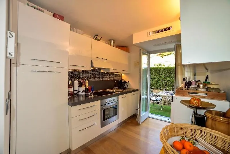 Diodato Suite Apartment - Amazing Location, Wifi, Pool, Sauna, Gym & Private Garden Roquebrune-Cap-Martin